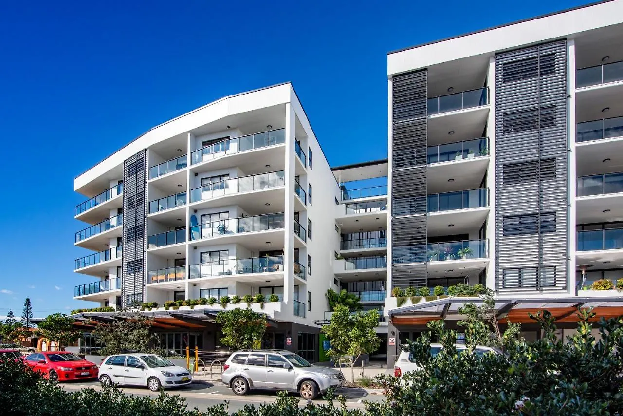 Hedge Apartments By Cllix Buddina Australia